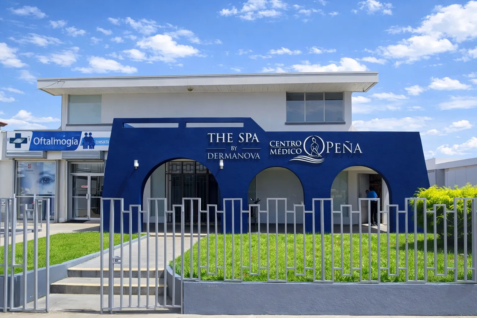 Clínica Oftalmológica Dr. Diego Mena — Exterior